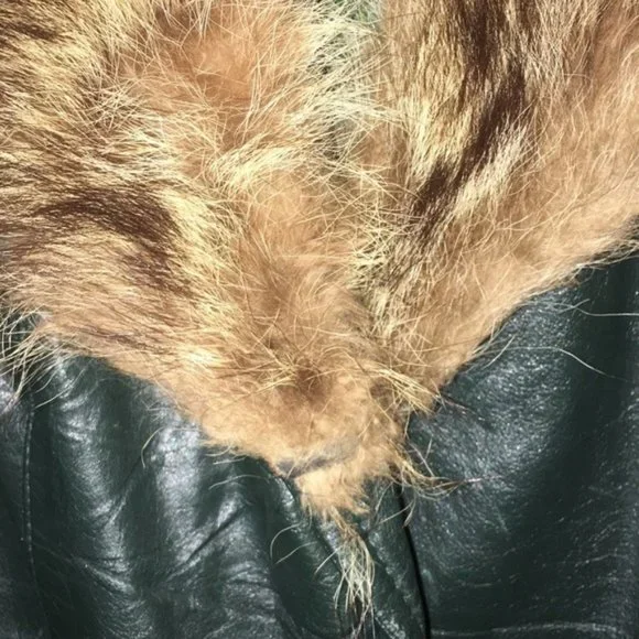 Vintage Leather Jacket with Fur Collar - Picture 7 of 16